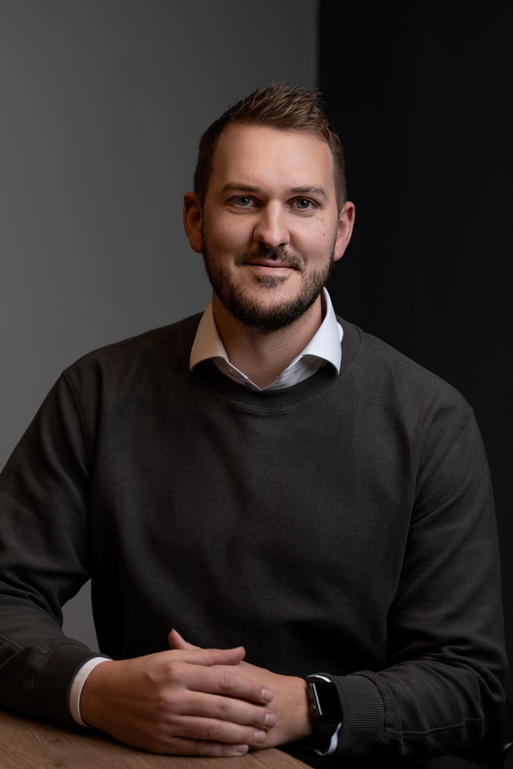 tom dunop CEO at summize talks to the Elab leading through growth and set backs
